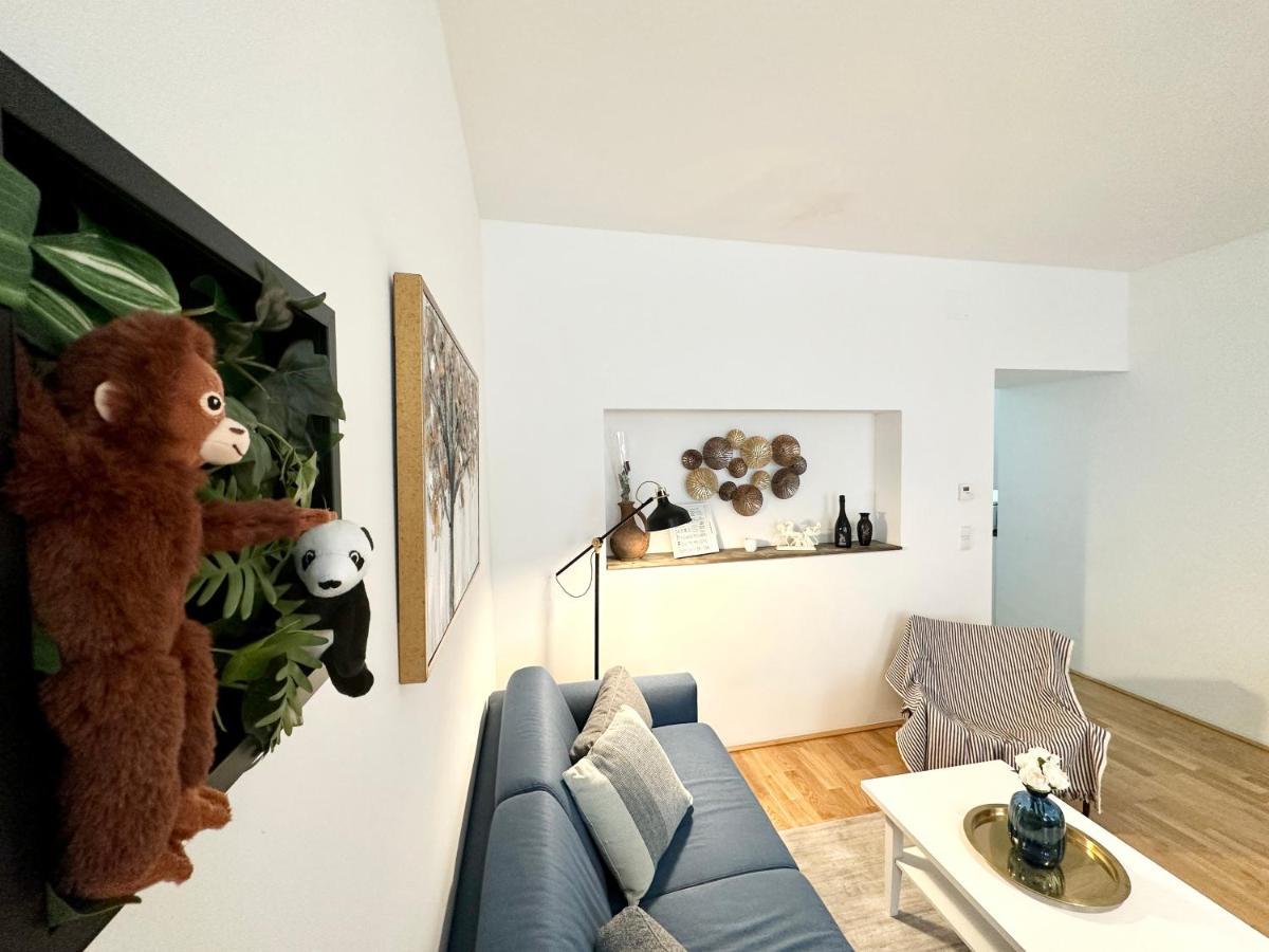 Appartement Book-a-room Panda-apartments